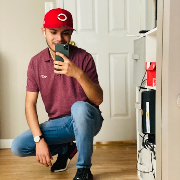 Meet your Posher, Luis - Picture 1 of 1